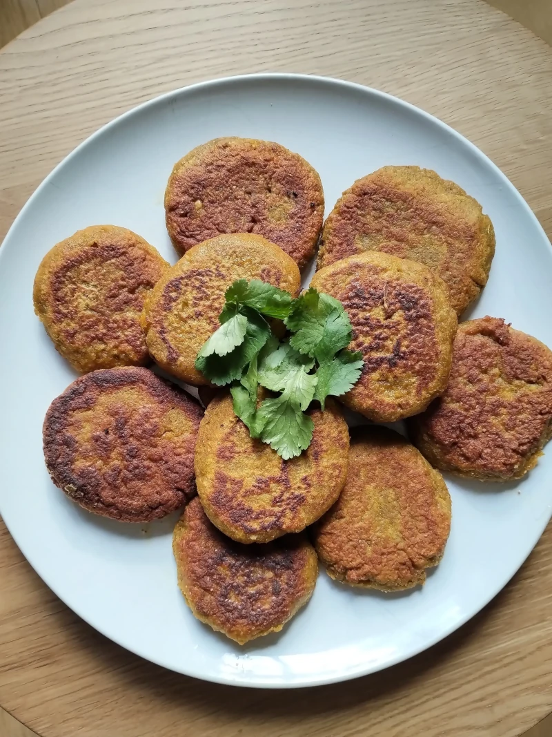 Coral lentil patties