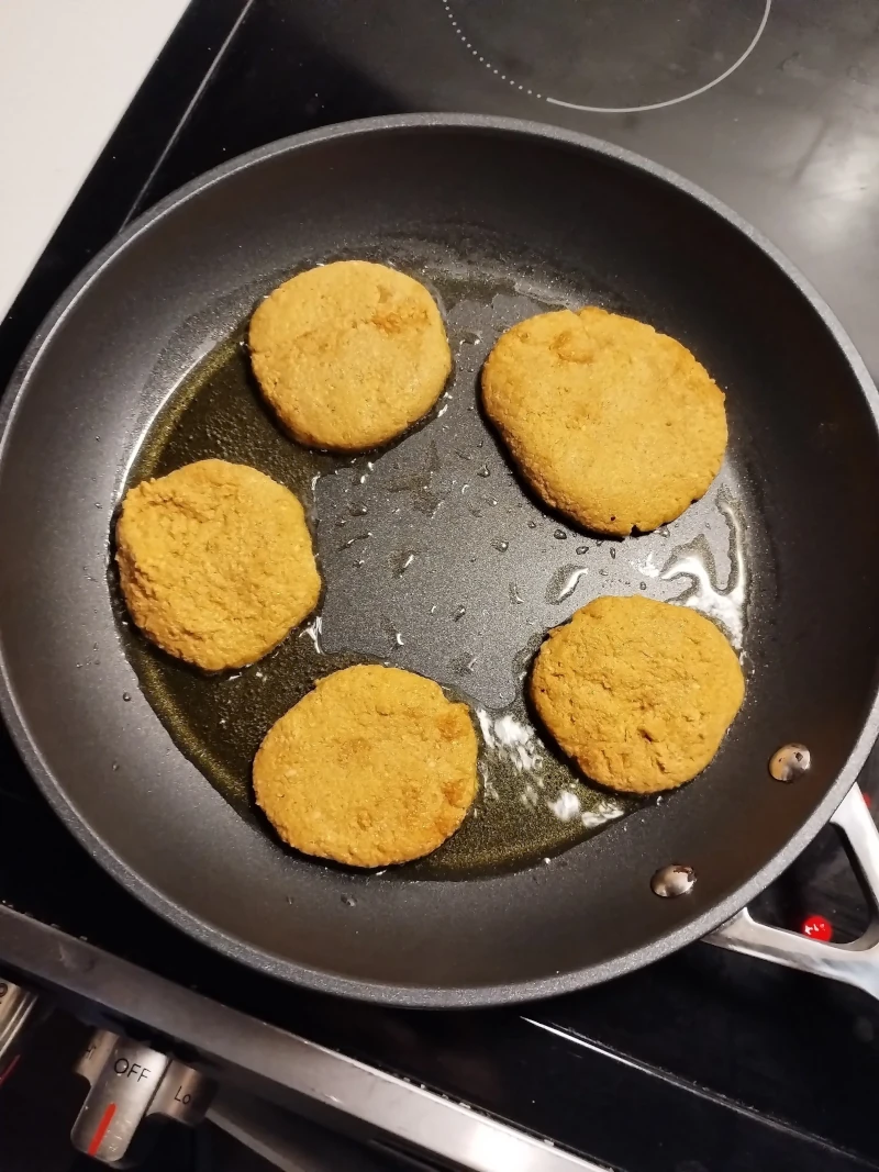 Coral lentil patties