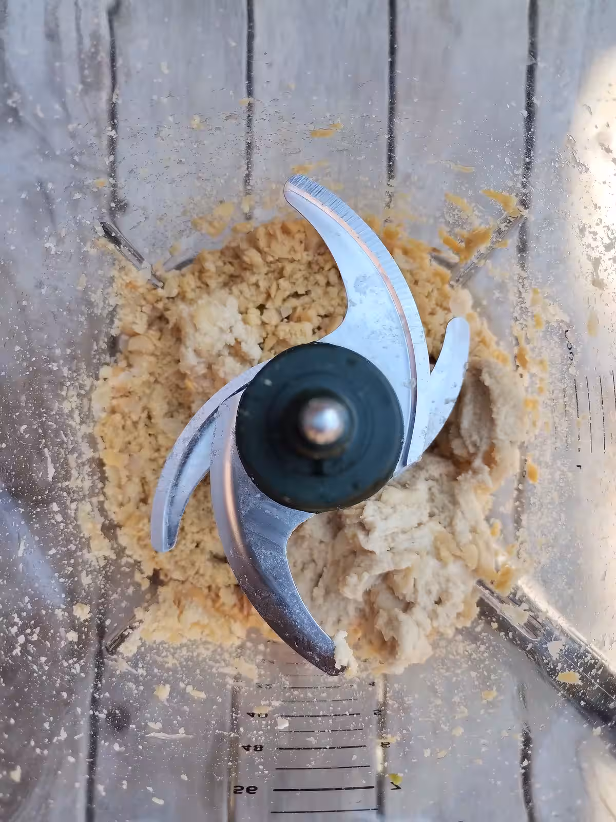 Mix of chick peaks and tahini-garlic-lime