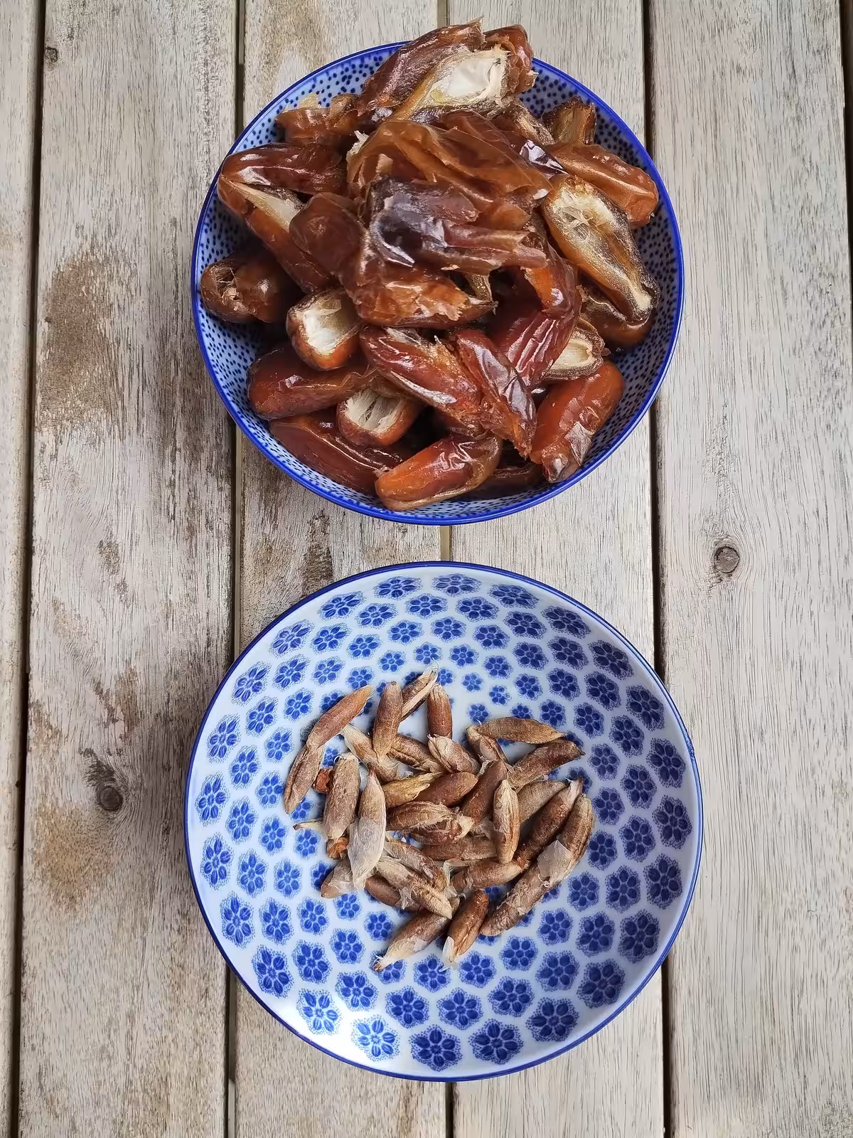 Pitted fresh dates